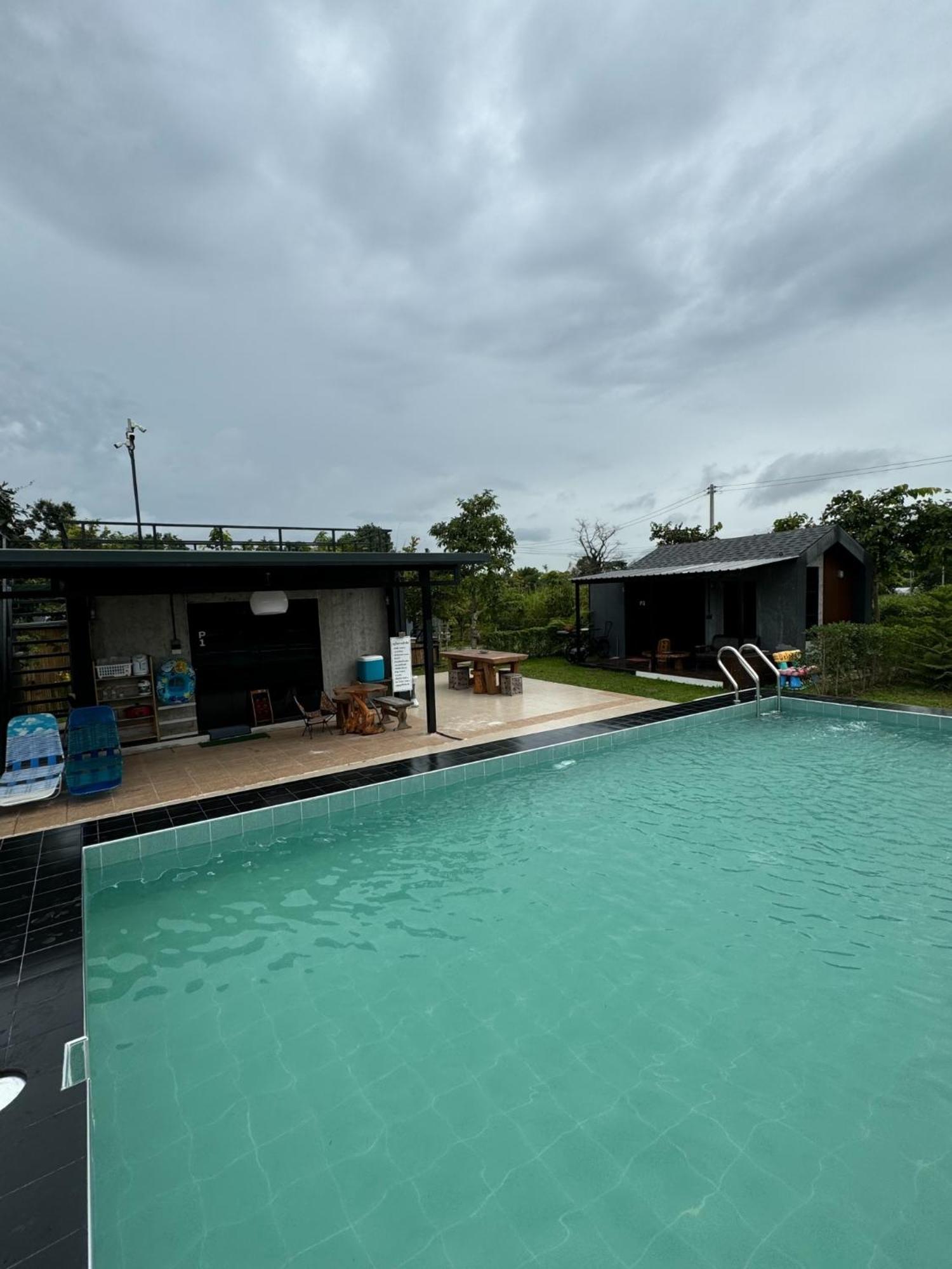 Inthanin Pool Villa Ban Phu Hi Exterior photo